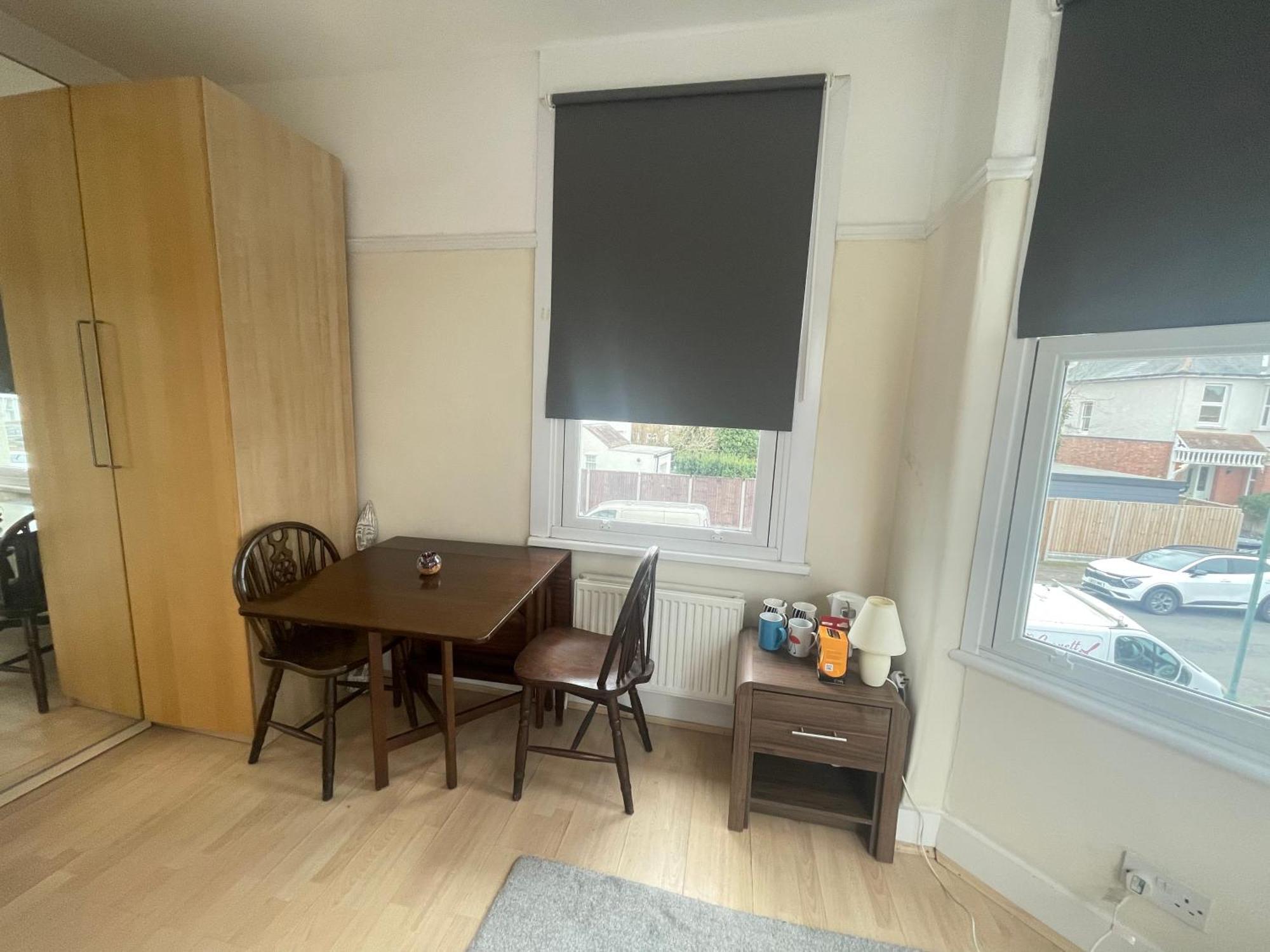 Room With Private Bathroom And Shared Kitchen London Kültér fotó